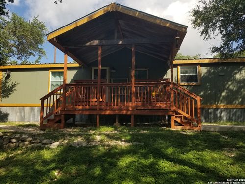 177 Laurel Ridge Dr, Lakehills, TX, 78063-6321 | Card Image