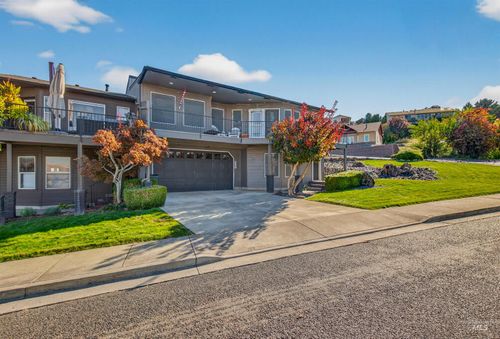 530 Valley Vista Blvd, Lewiston, ID, 83501-6705 | Card Image