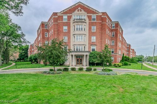 apt-206-13800 Fairhill Rd, Shaker Heights, OH, 44120-1277 | Card Image