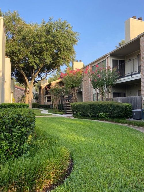 40-8100 Cambridge St, Houston, TX, 77054-3111 | Card Image