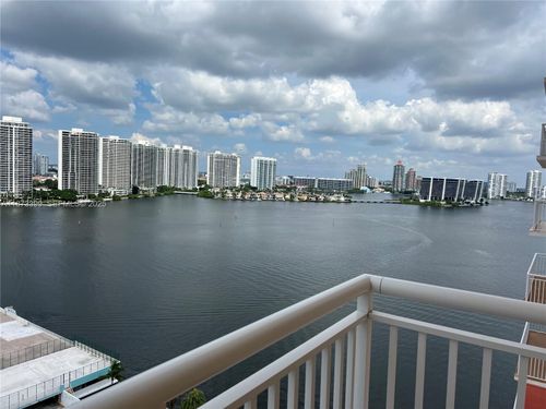1905-251 174th St, Sunny Isles Beach, FL, 33160-3300 | Card Image