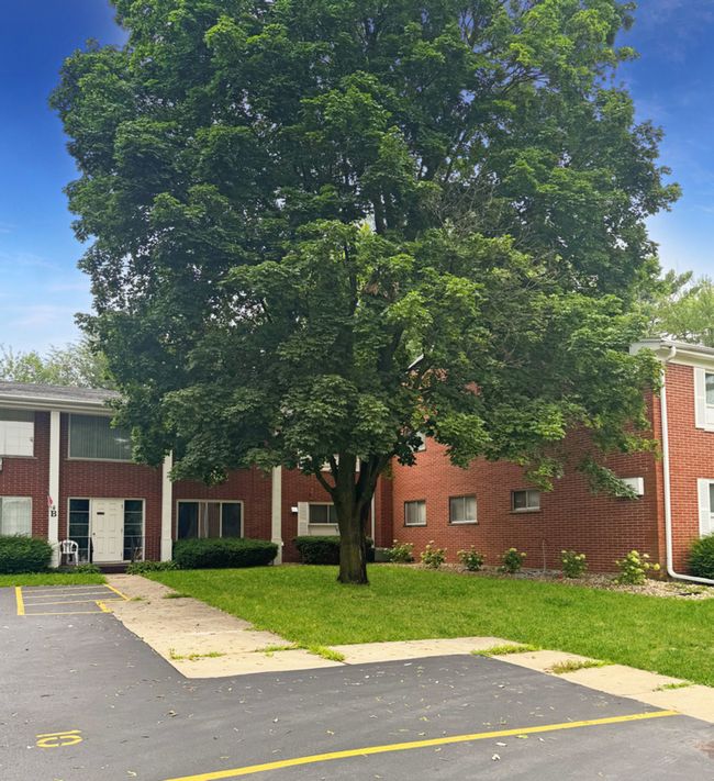 APT-8B - 124 N Whistler Ave, Condo with 2 bedrooms, 1 bathrooms and 1 parking in FREEPORT IL | Image 26