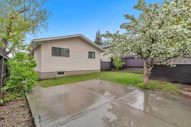 84 Shawmeadows Crescent Sw, House other with 4 bedrooms, 2 bathrooms and 1 parking in Calgary AB | Image 30