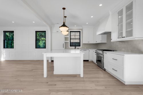 121 Black Point Rd, Rumson, NJ, 07760-1744 | Card Image