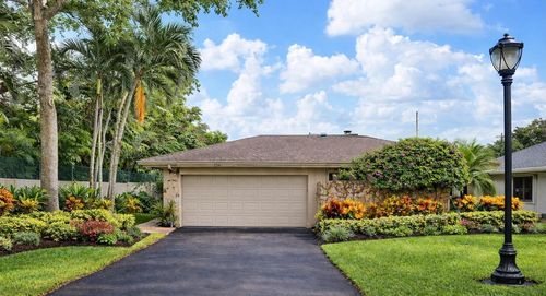 126 Laurel Rd, Hollywood, FL, 33021-2822 | Card Image