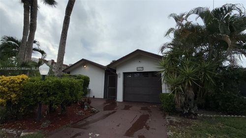6779 Kramer Ln, Lake Worth, FL, 33467-1402 | Card Image