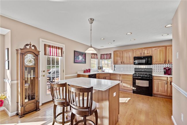 1123 Linden Vue Dr, Townhouse with 3 bedrooms, 3 bathrooms and 2 parking in Canonsburg PA | Image 10