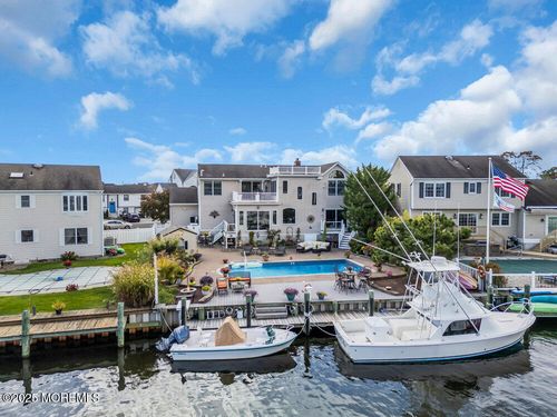 2111 Middle Ave, Point Pleasant Boro, NJ, 08742-5134 | Card Image