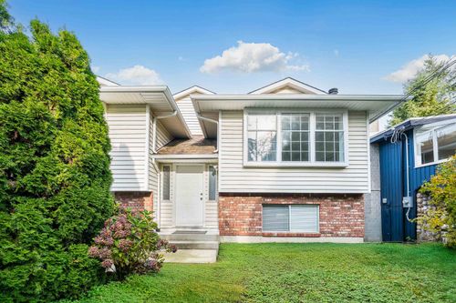 3868 Mount Seymour Pky, North Vancouver, BC, V7G1C4 | Card Image