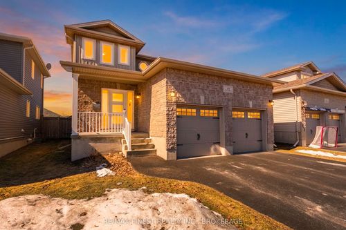 108 Pratt Dr, Amherstview, ON, K7N0B1 | Card Image