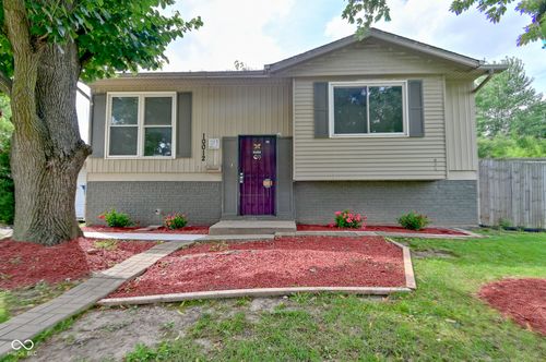 10012 Ridgefield Dr, Indianapolis, IN, 46235-2335 | Card Image