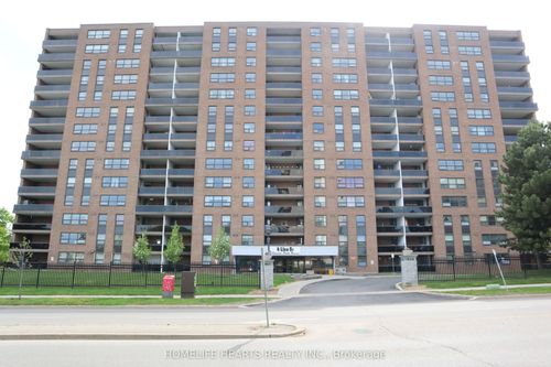 712-4 Lisa St, Brampton, ON, L6T4B6 | Card Image