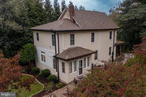 917 Easton Rd, RIEGELSVILLE, PA, 18077-7208 | Card Image