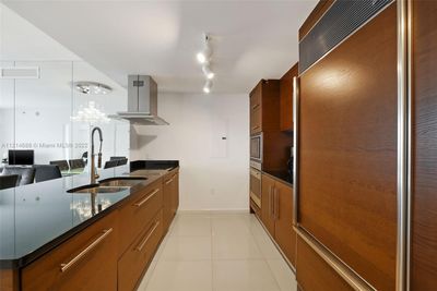 3903 - 495 Brickell Ave, Condo with 2 bedrooms, 2 bathrooms and null parking in Miami FL | Image 3