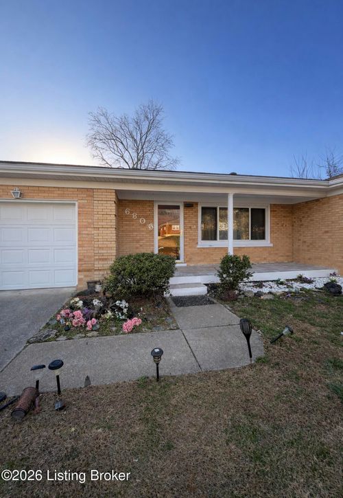 6806 Mariposa Dr, Louisville, KY, 40214-1114 | Card Image