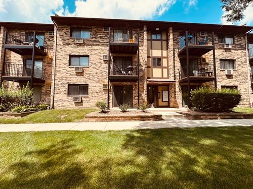 apt-a-122 Klein Creek Ct, Carol Stream, IL, 60188-9357 | Card Image