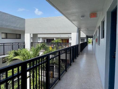 303f-650 Ne 149th St, Miami, FL, 33161-2284 | Card Image