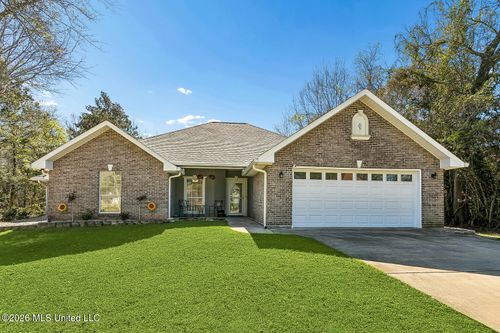 6846 Hilo St, Diamondhead, MS, 39525-3534 | Card Image