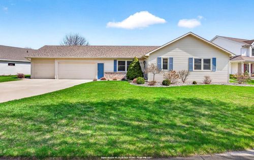 718 Applewood Drive Drive, KIMBERLY, WI, 54136 | Card Image