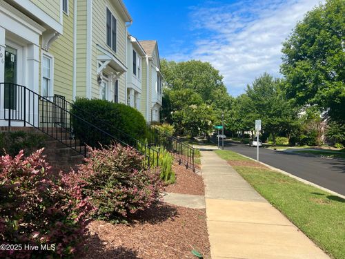 910 Highgrove Dr, Chapel Hill, NC, 27516-4448 | Card Image