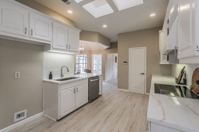 3304 Starlight Trl, House other with 3 bedrooms, 3 bathrooms and null parking in Plano TX | Image 6