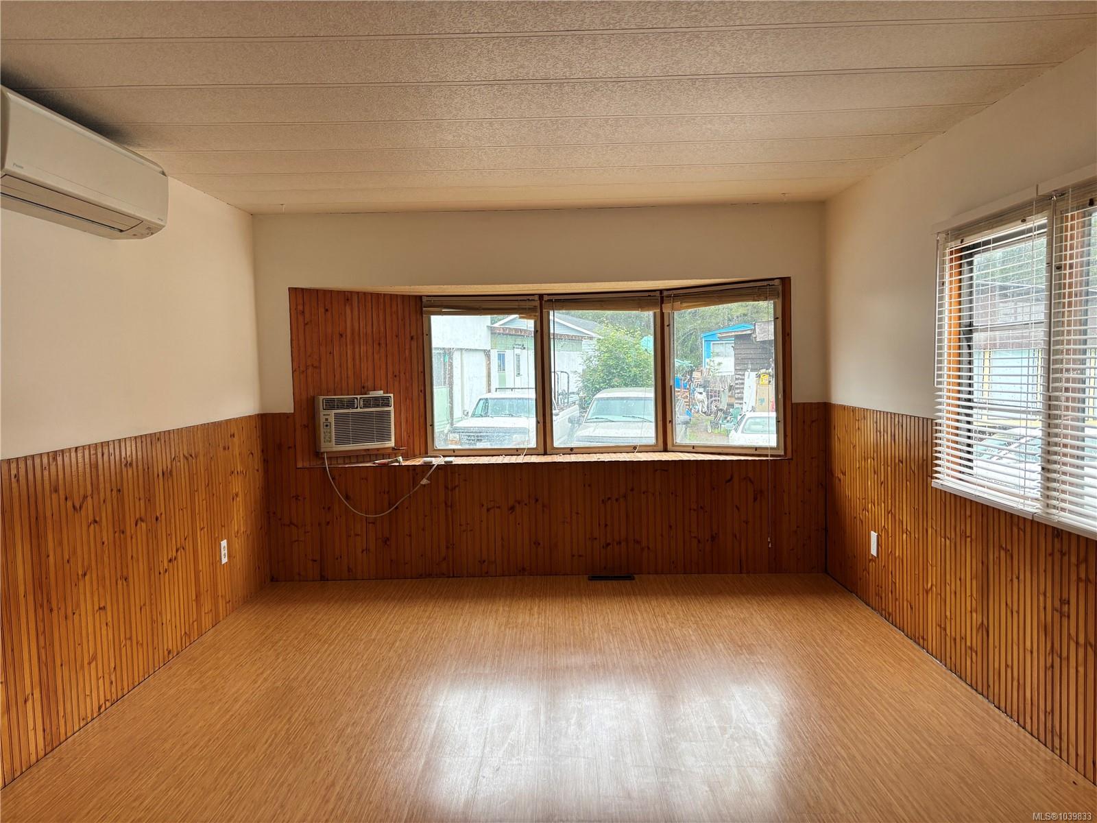 Residential in Gold River 3