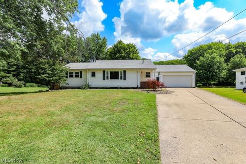 5854 Horning Rd, Kent, OH, 44240-4139 | Card Image