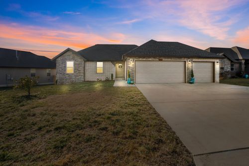 659 N Maplewood Hills Rd, Nixa, MO, 65714-8977 | Card Image