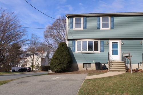 2-2 Clark St, Woburn, MA, 01801-5212 | Card Image