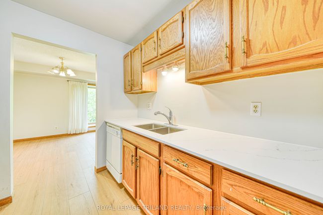 206 - 4 Albert St, Condo with 2 bedrooms, 2 bathrooms and 1 parking in Cambridge ON | Image 8