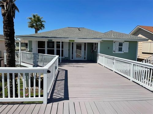 1114 Redfish St, Bayou Vista, TX, 77563-2713 | Card Image