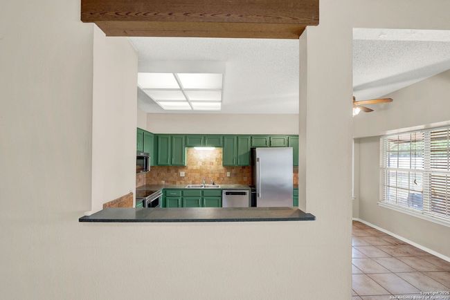 1314 Acorn Rd, House other with 3 bedrooms, 2 bathrooms and null parking in Hondo TX | Image 10