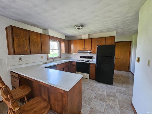 809 W Main St, House other with 4 bedrooms, 3 bathrooms and null parking in Van Buren IN | Image 4