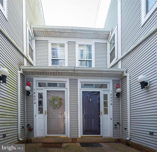 18076 Royal Bonnet Cir, GAITHERSBURG, MD, 20886-0444 | Card Image