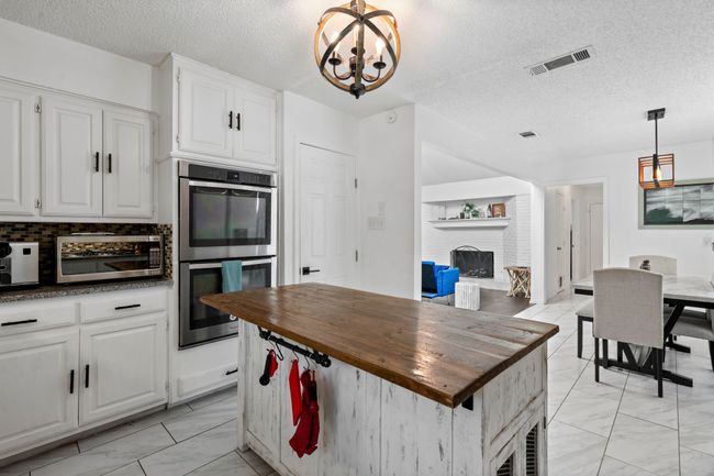 1426 Northridge Dr, House other with 4 bedrooms, 3 bathrooms and null parking in Carrollton TX | Image 13