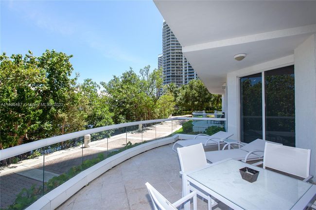 APT-104 - 6000 Island Blvd, Condo with 2 bedrooms, 2 bathrooms and null parking in Aventura FL | Image 16
