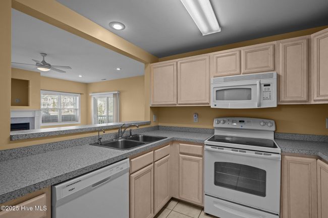 A - 404 Penny Ln, Condo with 2 bedrooms, 2 bathrooms and 2 parking in Morehead City NC | Image 23
