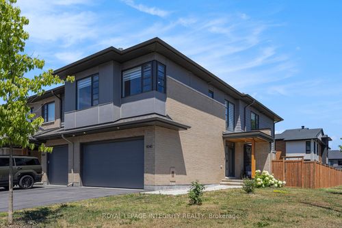 1043 Eider St, Manotick, ON, K4M0P4 | Card Image