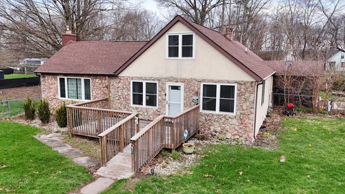 107 Cedar Dr, Walkerton, IN, 46574-9595 | Card Image