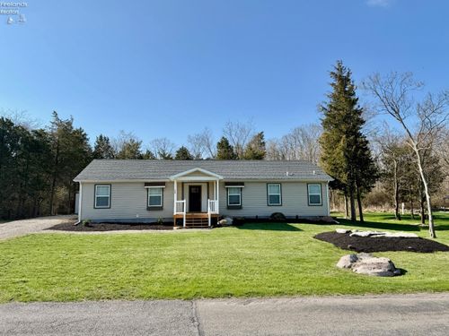 186 Hamilton Rd, Kelleys Island, OH, 43438-6523 | Card Image