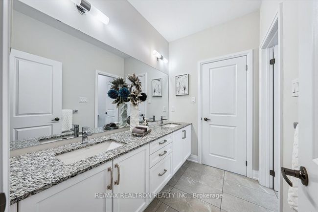 92 Klees Cres, House other with 4 bedrooms, 4 bathrooms and 2 parking in Aurora ON | Image 40