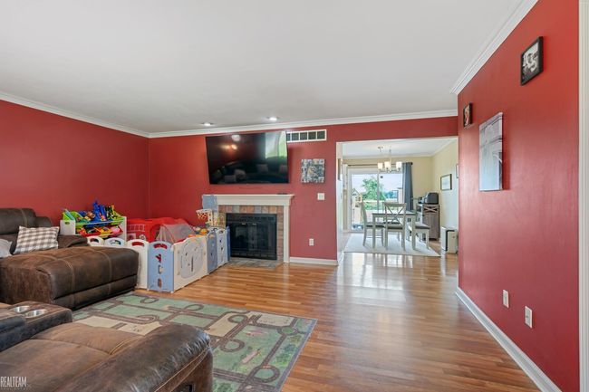 50173076-cbdc2b40-a797-4015-82ac-ec8fecd2f69a.JPG | Image 9