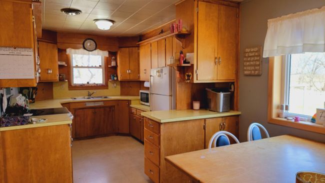 3100 380 Th St, House other with 5 bedrooms, 2 bathrooms and null parking in Cottonwood MN | Image 9
