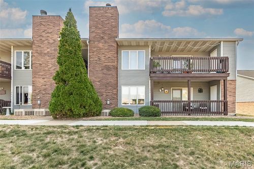 2c-907 King Dr, Saint Charles, MO, 63303-3519 | Card Image