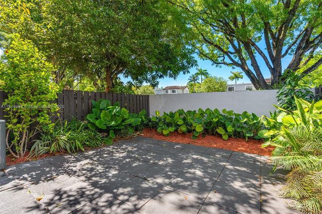 APT-60 - 10350 Sw 154 Th Circle Ct, Condo with 3 bedrooms, 3 bathrooms and null parking in Miami FL | Image 32