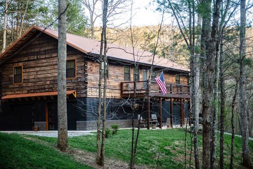 467 River Oaks Drive, Austinville, VA, 24312 | Card Image