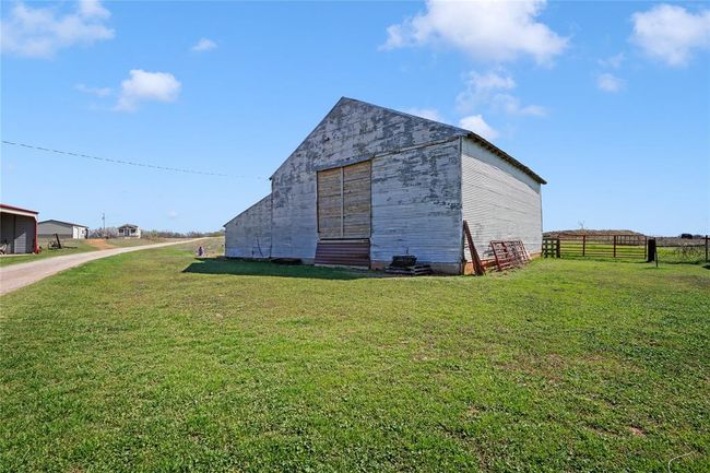 14460 N County Road 3070, House other with 4 bedrooms, 3 bathrooms and null parking in Lindsay OK | Image 27