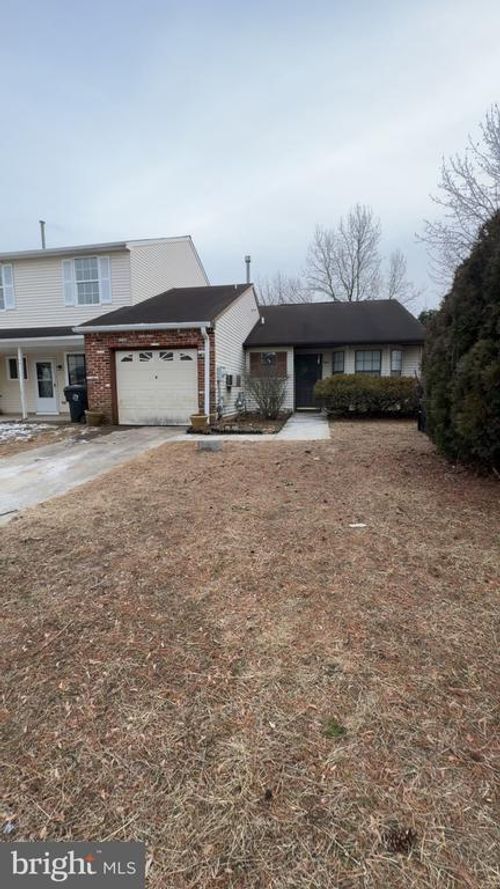 8 Heywood Ln, Sicklerville, NJ, 08081-2550 | Card Image