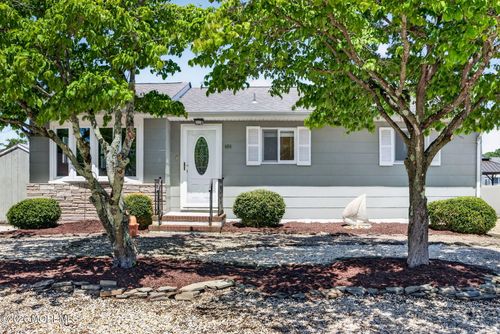 404 Whyatt Ct, Forked River, NJ, 08731-4943 | Card Image