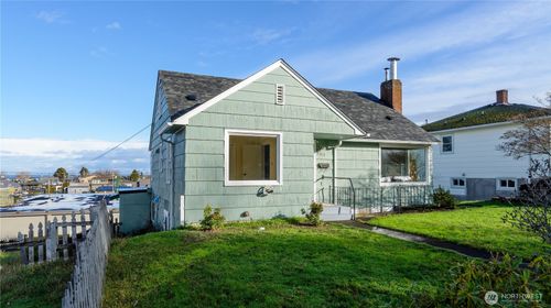 1117 E 2nd St, Port Angeles, WA, 98362-4303 | Card Image